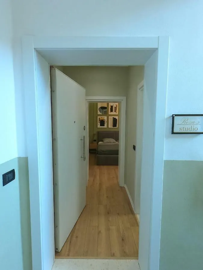 Apartment Roza'S Studio Tirana Center Albania